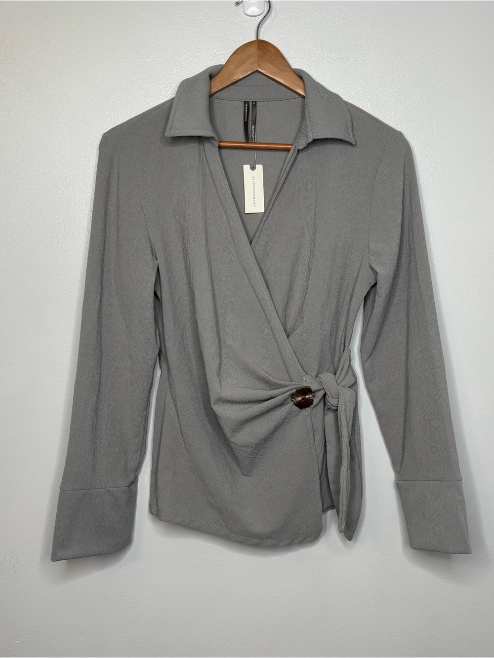 NWT Anthropologie Hardware Wrap Top Long Sleeve Gray Size Small